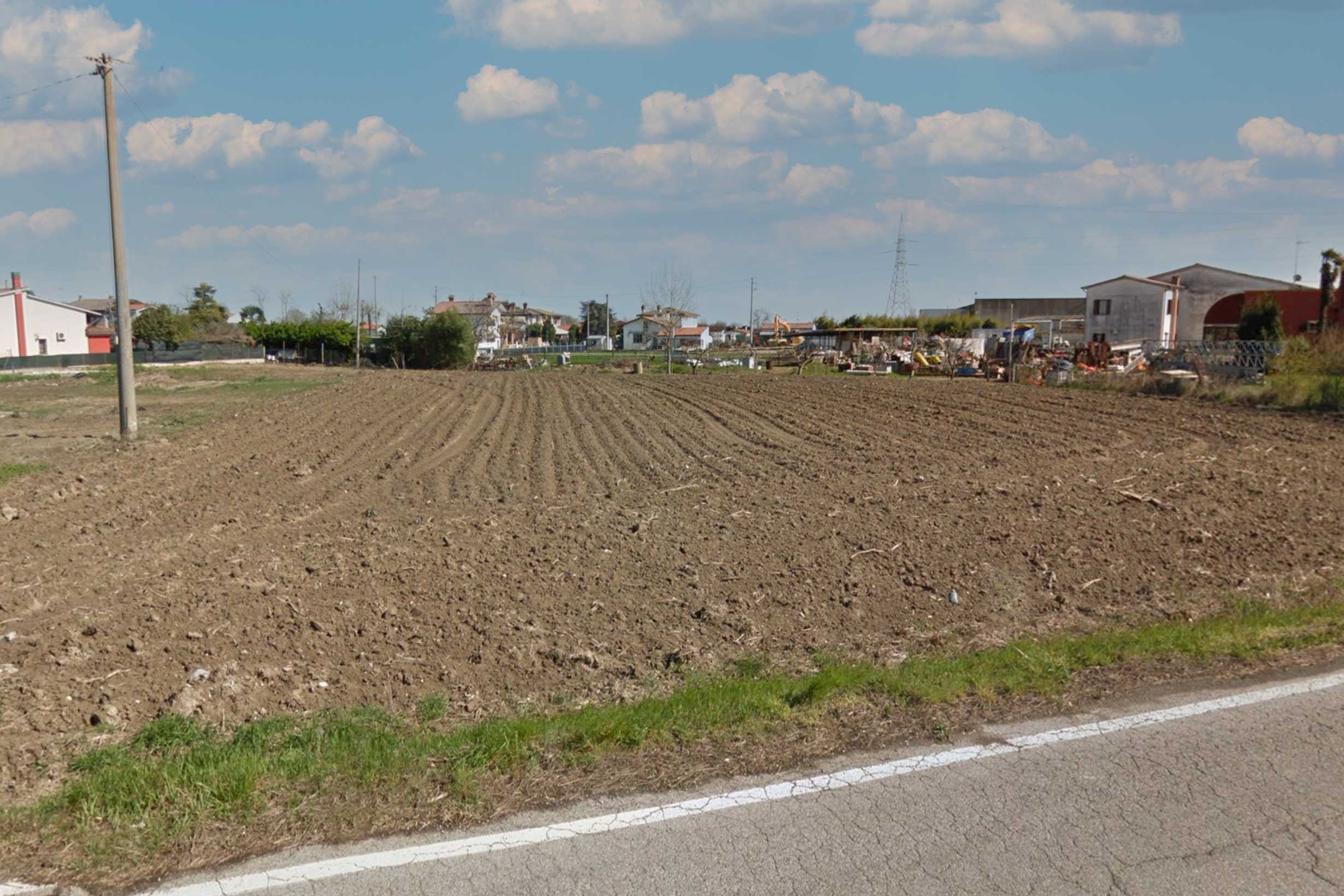 MIRA 2410mq di terreno agricolo