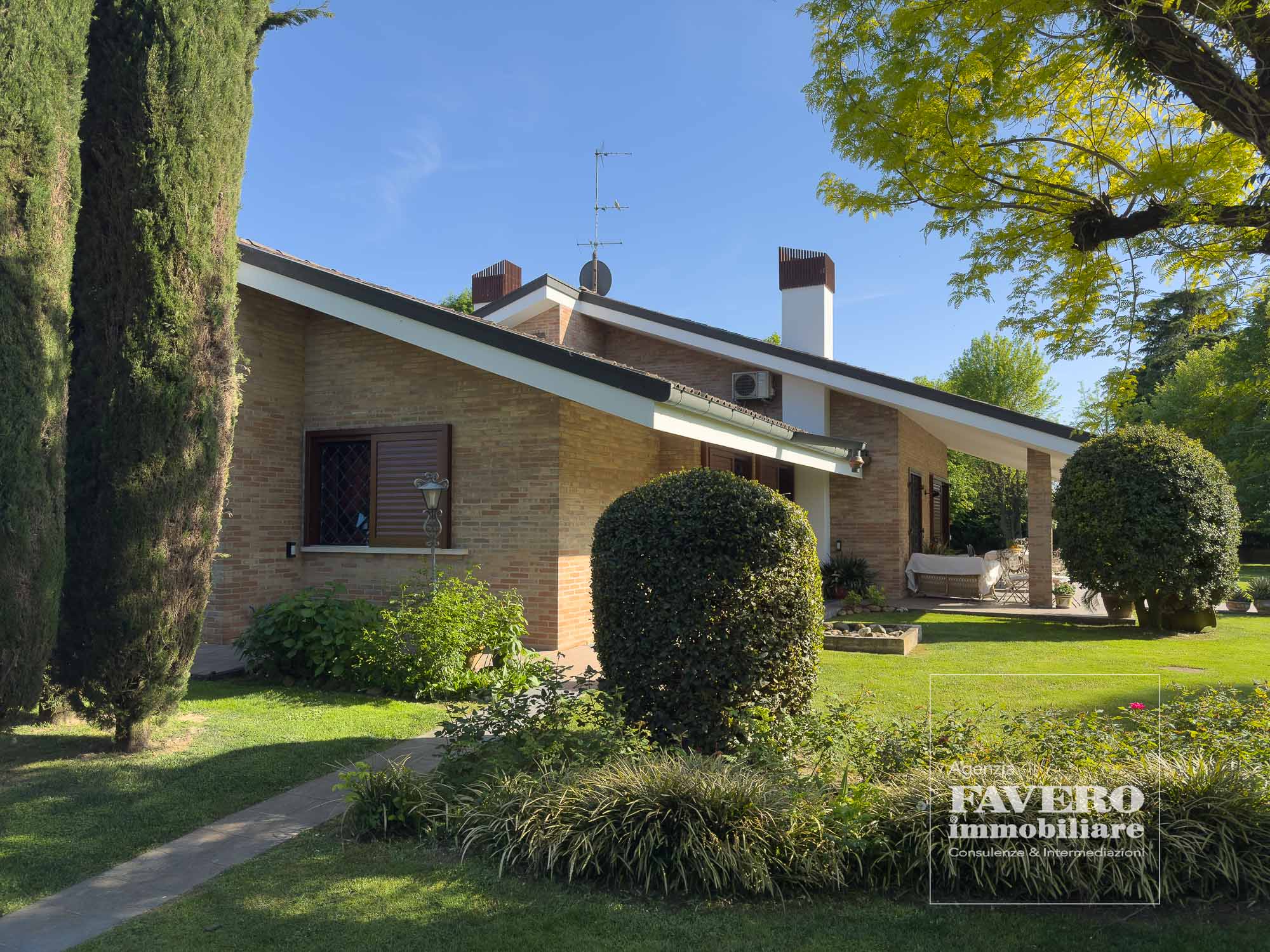 STRA Villa singola con parco di 3.500 mq